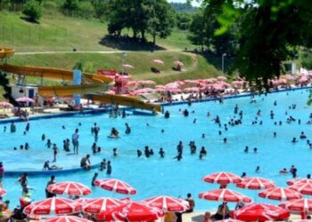 Shtyhet hapja e pishinës së Gërmisë