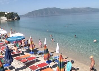 Bllokohen 22 plazhe në Shqipëri