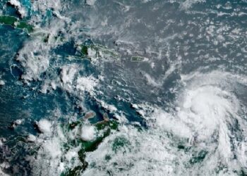 Uragani ‘Elsa’ nis sezonin para kohe, pritet të godasë Floridën