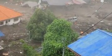 Viktima dhe të zhdukur nga rrëshqitjet e dheut në Japoni!