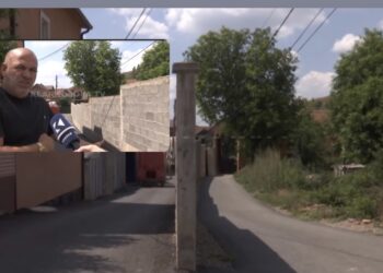Fqinjët në Lipjan thonë se vendosën muri në mes të rrugës sepse nuk shkojnë mirë mes vete