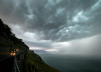 Stuhitë rikthehen në Zvicër!