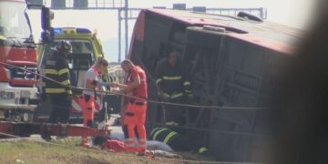 Dy vëllëzër suharekas nisen nga Zagrebi për të ndihmuar të aksidentuarit