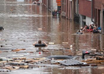 Përmbytjet në Europë, më shumë se 170 të vdekur, vijojnë kërkimet për të zhdukurit!