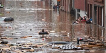 Përmbytjet në Europë, më shumë se 170 të vdekur, vijojnë kërkimet për të zhdukurit!