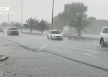 Temperaturat përvëluese, Dubai shpenzon miliona dollarë për të stimuluar reshje shiu me dron