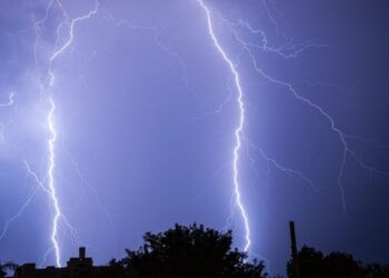 Instituti i Gjeoshkencave: Në 5 ditët e ardhshme, reshje dhe shkarkesa, por situata nuk ka ngjashmëri me Europën