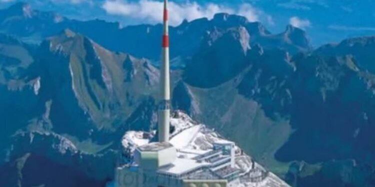 Vendoset lazeri gjigant në Evropë, do të ‘godasë’ në qiell rrufetë!