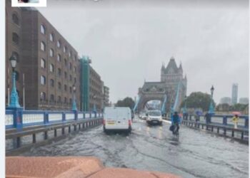 Përmbytet Ura e Kullës në Londër! (Video)