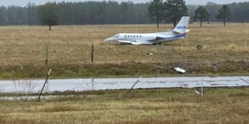 Rrëzohet një aeroplan privat në Aeroportin e Rinasit