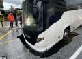 Stuhi dhe mot ekstrem: Hapet gropa në mes të rrugës në Selanik dhe “përpin” autobusin