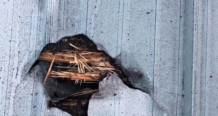 Gruaja shpëton mrekullisht, meteori bie në jastëk teksa ajo po flinte!