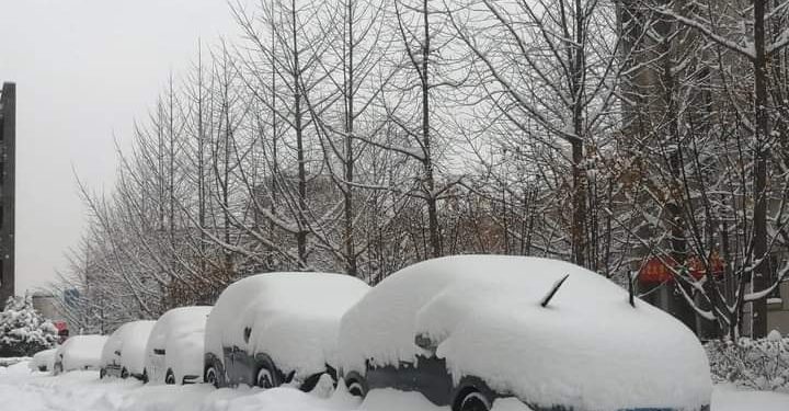 Stuhi të papara bore (për muajin Nëntor) godasin Kinen! (VIDEO)