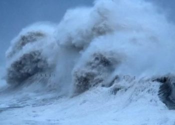 Shi, borë dhe viktima: Stuhia “Arwen” sjell shkatërrim në Britaninë e Madhe