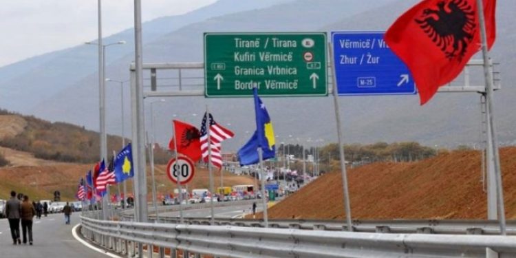 Kosova dhe Shqipëria shkrijnë kufijtë: Do të vendosen kamerat dhe ndalesa të makinave nuk do të ketë