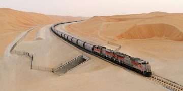 Hekurudha që do të “çajë” shkretëtirën, njihuni me projektin marramendës arab