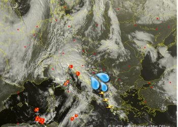 Rrebeshe të fuqishme në Shqipëri sonte, shi edhe në Kosovë!