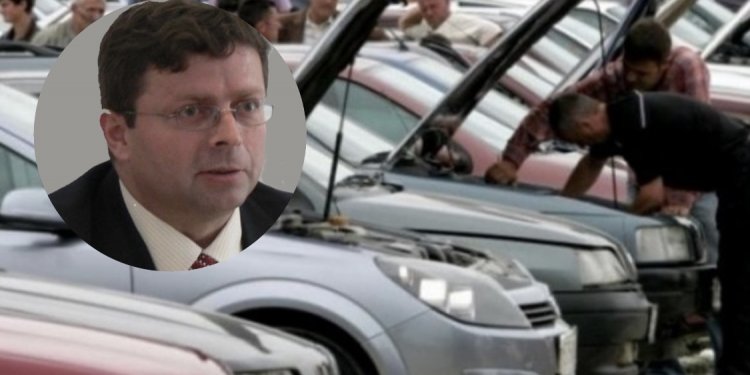 Eksperti i mjedisit: Veturat më të vjetra se 10 vjet po e dëmtojnë rëndë ambientin në Kosovë