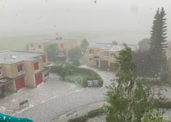 Shi e breshër, Zvicra goditet nga stuhitë e forta