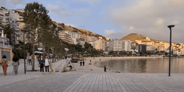 Kosovarët dyfishojnë rezervimet për pushime në Shqipëri