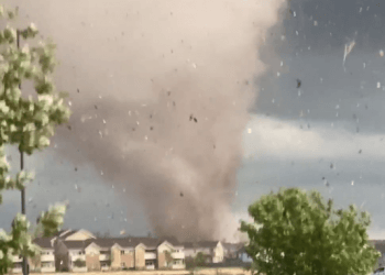 Tornado në ShBA shkakton dëme të mëdha