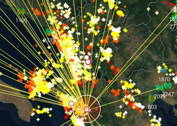 Shqipëria nën breshërinë e rrufeve, një sistem i fuqishëm edhe në Dukagjin!