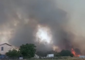 Nxehtësi dhe thatësirë ekstreme, Roma rrethohet nga zjarret – reja e zezë mbulon kryeqytetin