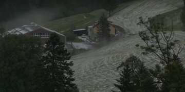 Stuhi të fuqishme dhe breshër edhe në Zvicër, tre të lënduar