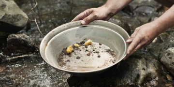 Kompania britanike merr licencë për kërkimin e arit në Kosovë, ky fshat është caku!