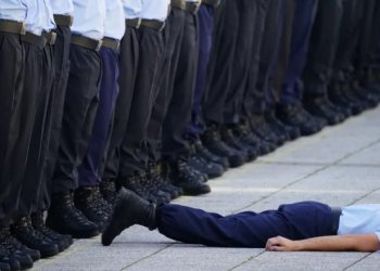 I nxehti bën të veten në Berlin – alivanosen 28 rekrutë të rinj gjatë ceremonisë së betimit!