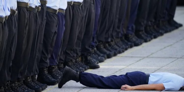 I nxehti bën të veten në Berlin – alivanosen 28 rekrutë të rinj gjatë ceremonisë së betimit!