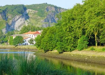 Ishulli i Europës që ndërron kombësitë çdo 6 muaj!