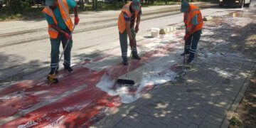 Në Prishtinë rrugët lahen me shampon