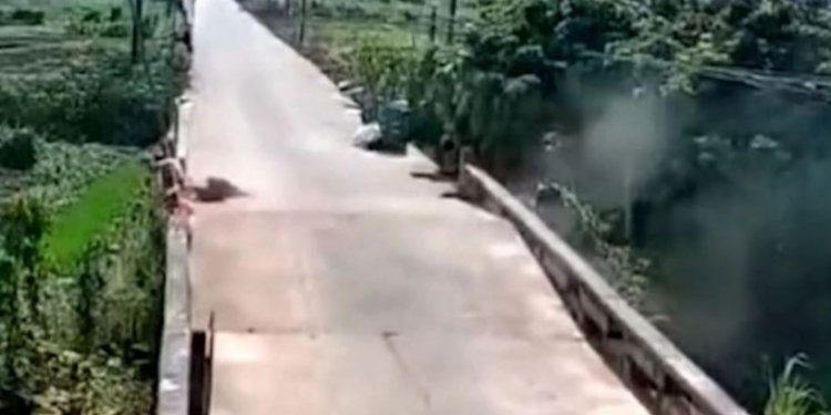 Ekstremet e motit, temperaturat e larta “thyejnë” urën në mes