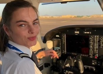 Pilotja 21-vjeçarja britanike vdes  pasi u pickua në ballë nga një mushkonjë