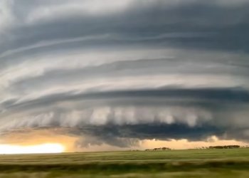 Gruaja filmon stuhinë masive ndërsa të gjithë banorët “fshiheshin” nëpër shtëpi