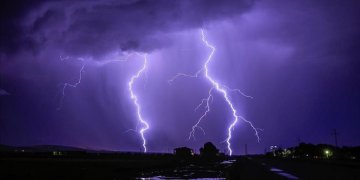 Vdes burri nga Skenderaj që u godit mbrëmë nga rrufeja