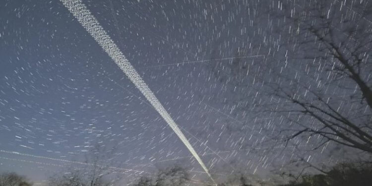 Pse Elon Musk lanson mijëra satelitë?