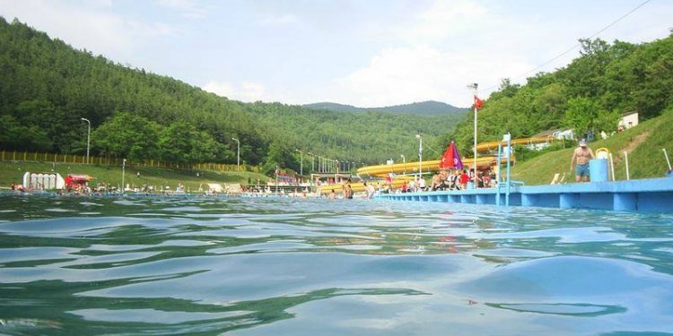 Zhduket një tetëvjeçar në pishinën e Gërmisë