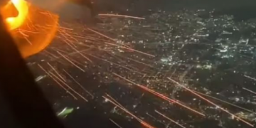 Panik në ajër, avioni merr flakë pak minuta pasi u ngrit nga aeroporti