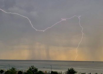 Sot: stuhi të fuqishme mund të kapin Shqipërinë, edhe bregdetin!