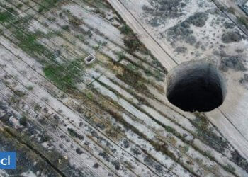Gropa misterioze e thellë 200 metra po vazhdon të rritet!
