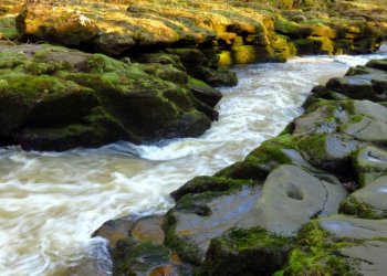 Bolton Strid, përroi prej të cilit duket se askush nuk del i gjallë