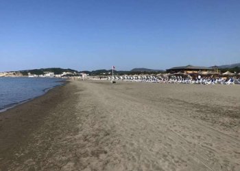 Tragjedi në plazhin e Ulqinit, mbytet një 12-vjeçar nga Prizreni