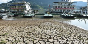 I nxehti ekstrem po than lumenjtë me rëndësi jetike në mbarë globin, shikoni transformimin