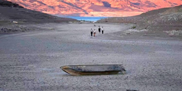 Ishte mbytur 20 vite më parë, thatësira nxjerr mbetjet e trupit të tij nga lumi