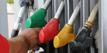 Vera me naftën më të shtrenjtë, karburanti “djeg” më shumë se plazhi këtë vit!