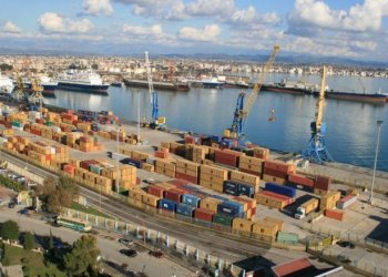 Arrin në Shqipëri anija me 6 mijë tonë grurë nga Ukraina