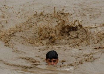 Mbi 10 miliardë dollarë dëme, një e treta e vendit nën ujë – pse përmbytjet në Pakistan sivjet ishin kaq të tmerrshme