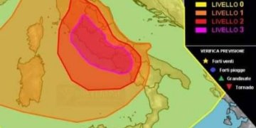 Nivel i lartë alarmi nga stuhitë e forta në Itali!